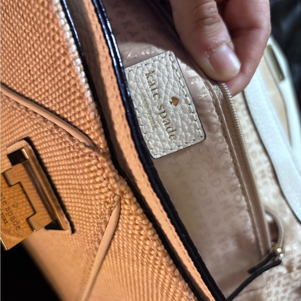 Kate Spade Crossbody - Picture 8 of 9